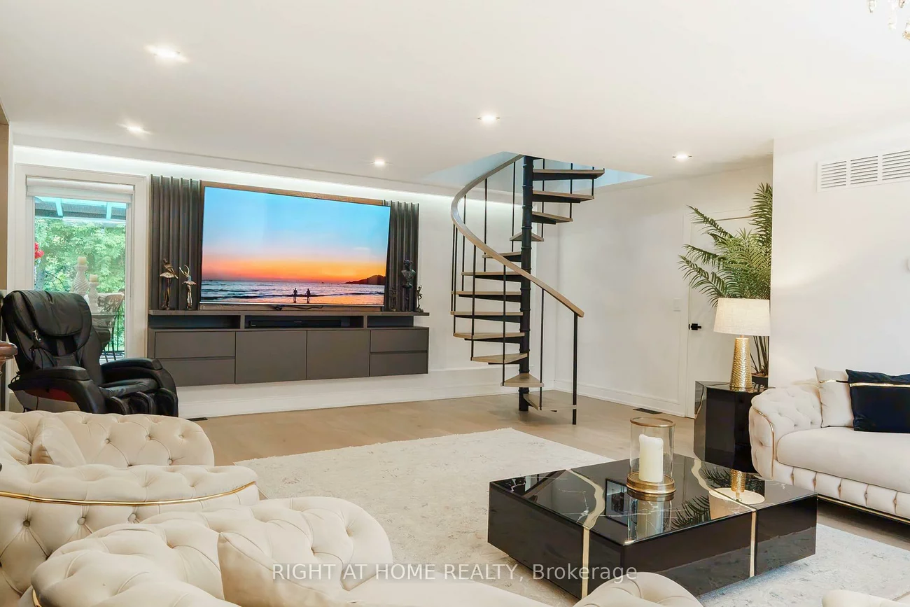 6, Ladyslipper, Bayview Glen, Markham