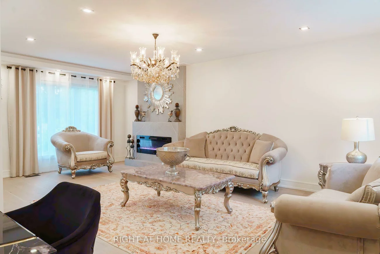 6, Ladyslipper, Bayview Glen, Markham