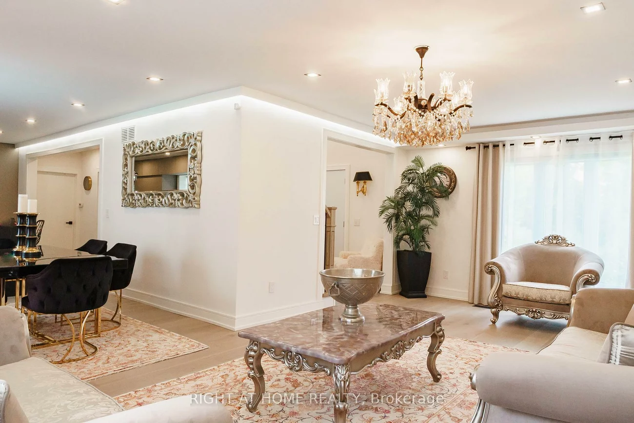 6, Ladyslipper, Bayview Glen, Markham
