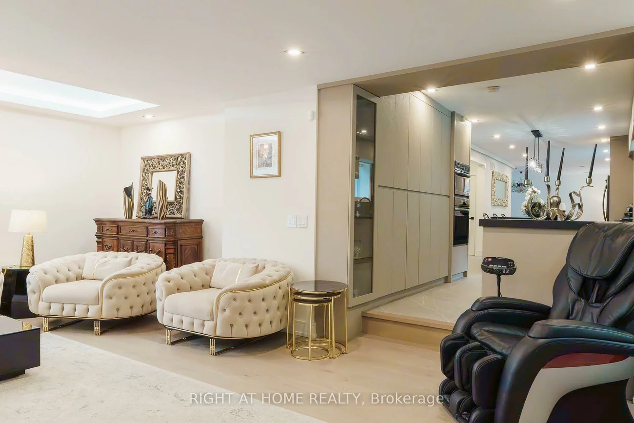 6, Ladyslipper, Bayview Glen, Markham