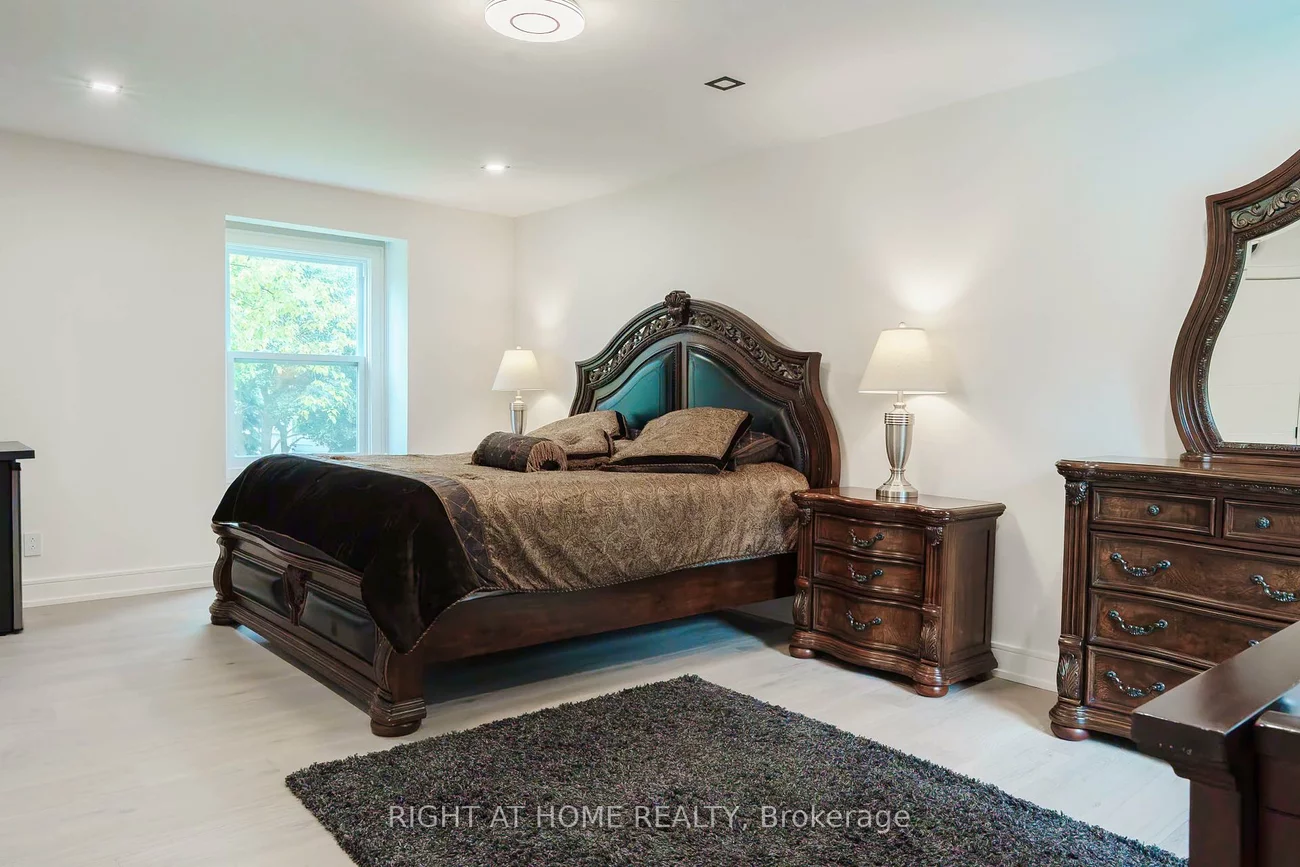6, Ladyslipper, Bayview Glen, Markham