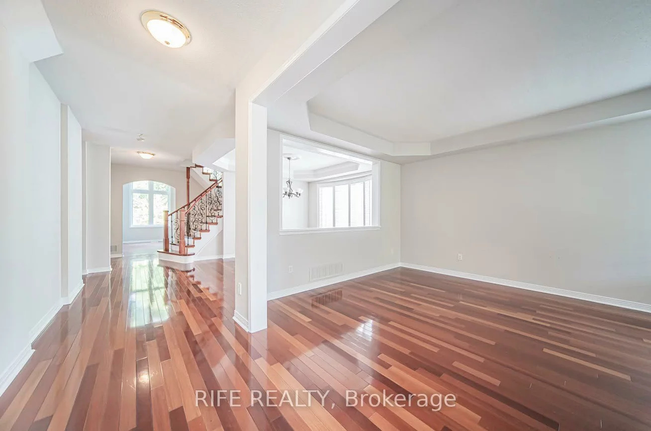 37, Burndenford, Markville, Markham