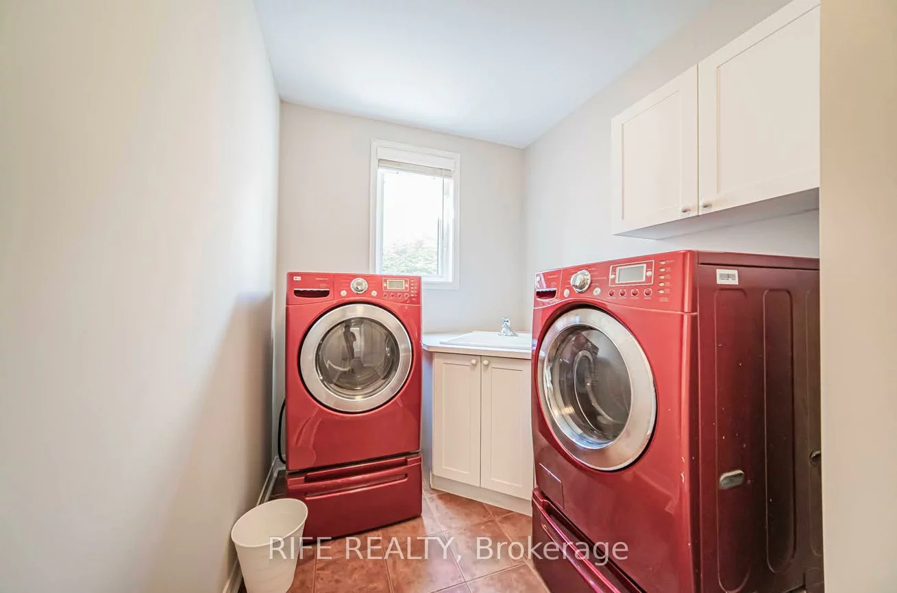 37, Burndenford, Markville, Markham