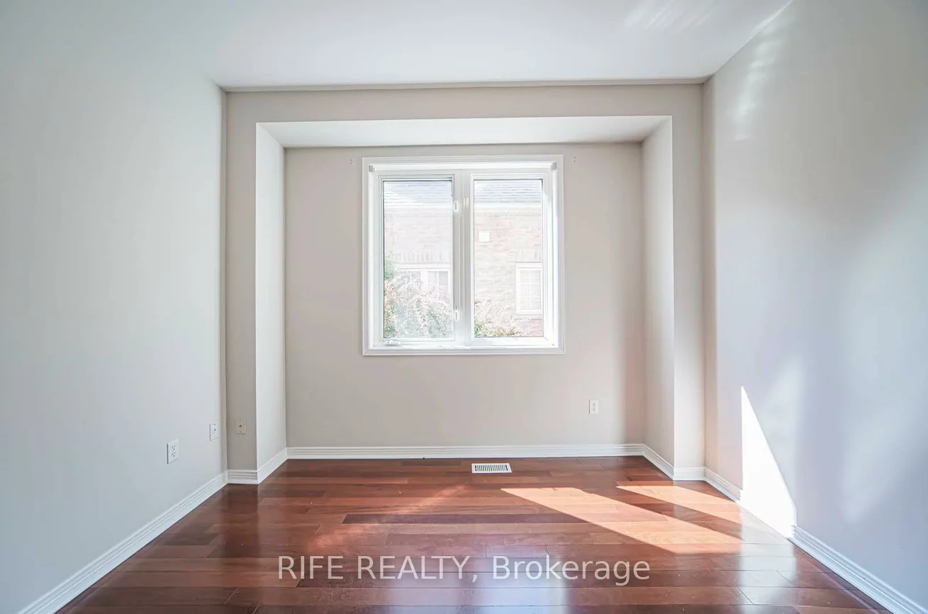 37, Burndenford, Markville, Markham