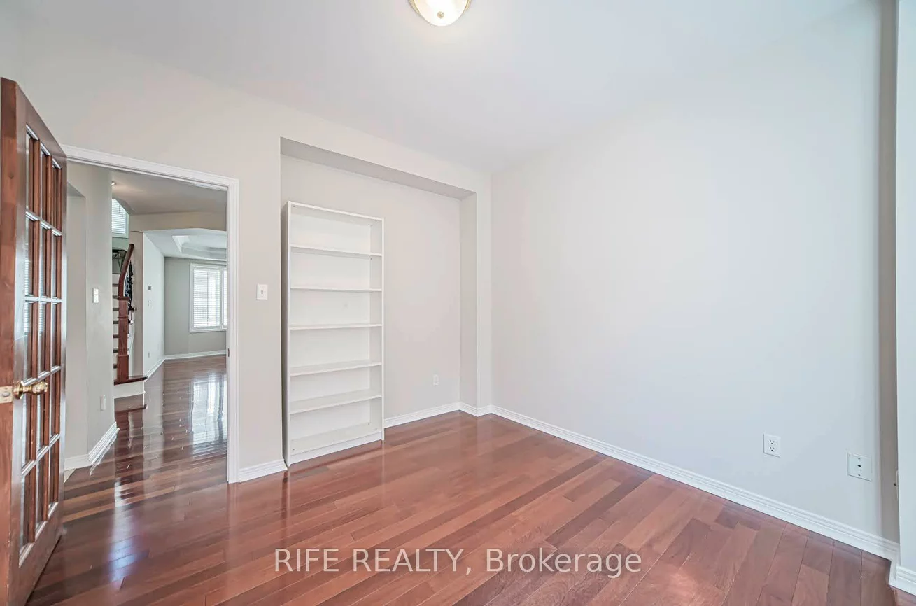 37, Burndenford, Markville, Markham