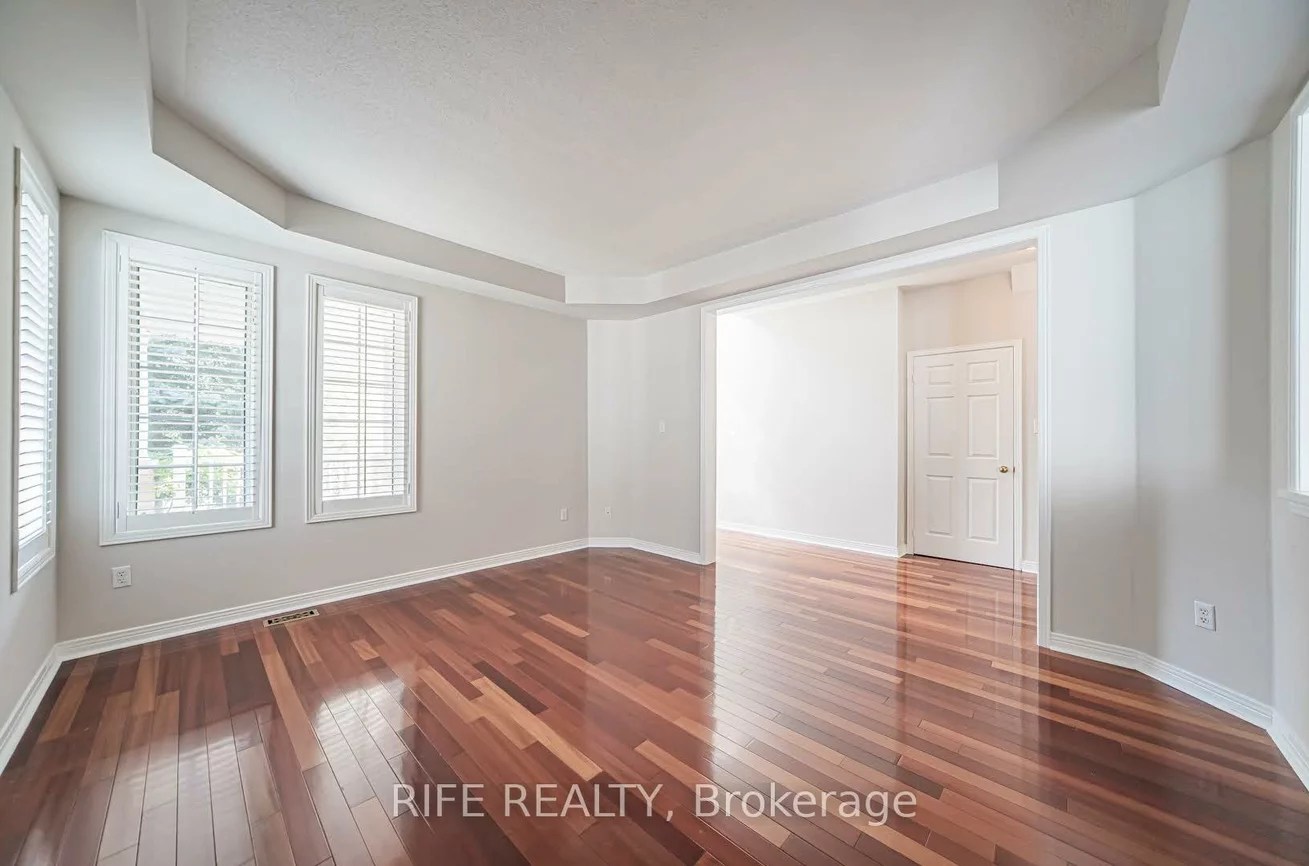 37, Burndenford, Markville, Markham