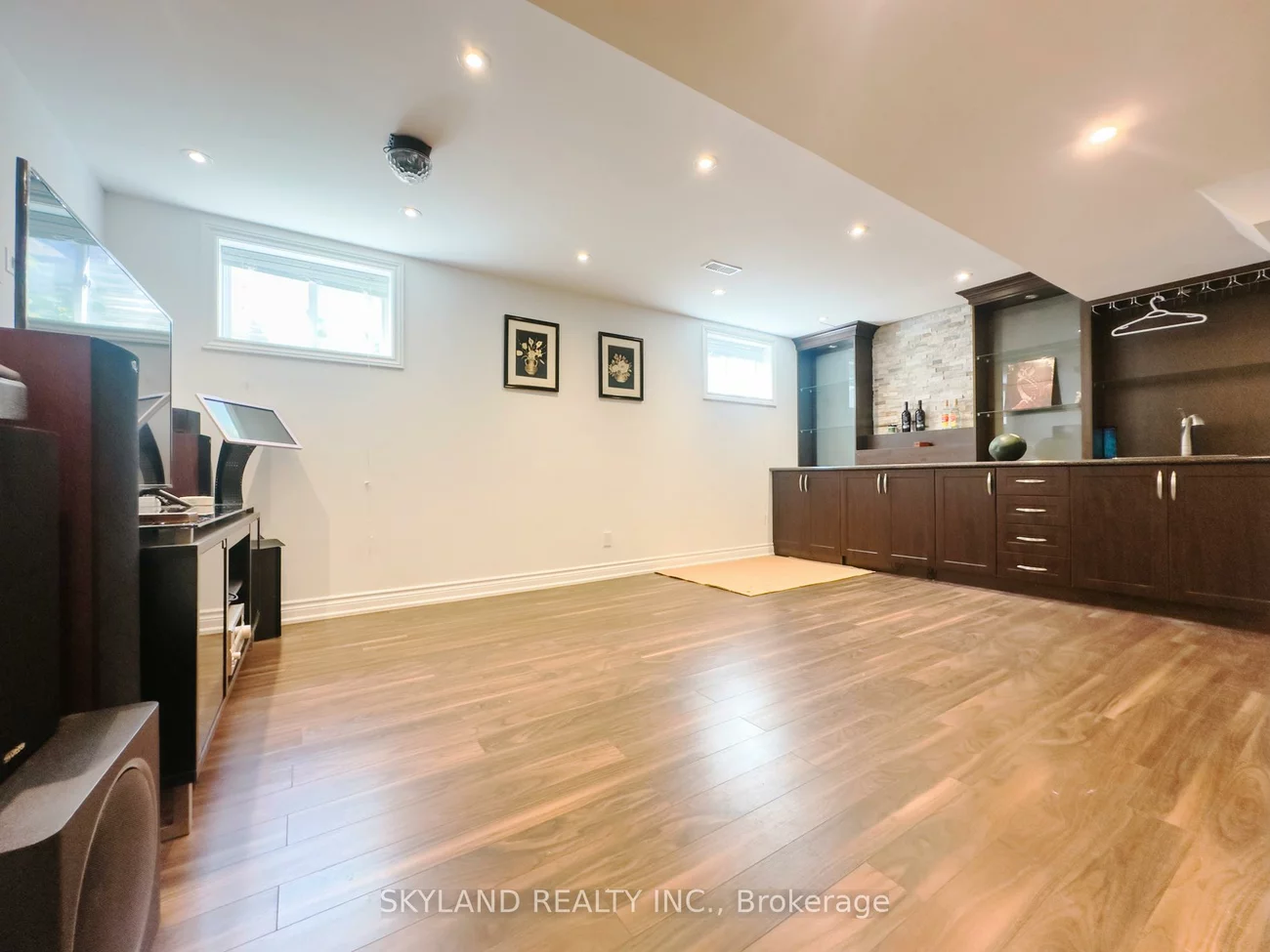 57, Robert Osprey, Cathedraltown, Markham