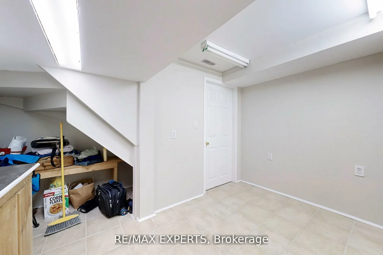 187, Hopecrest, Cachet, Markham