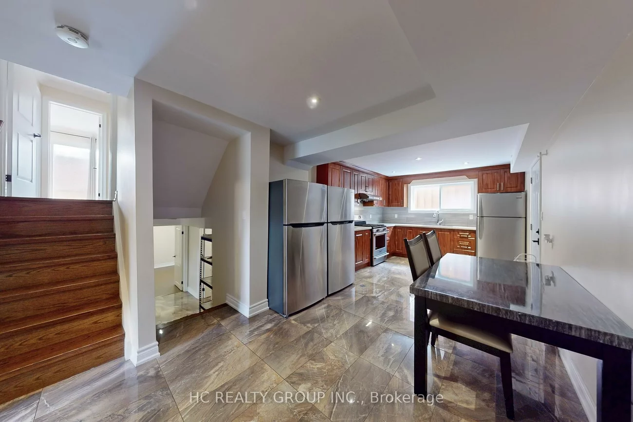 2, Heathrow, Milliken Mills West, Markham