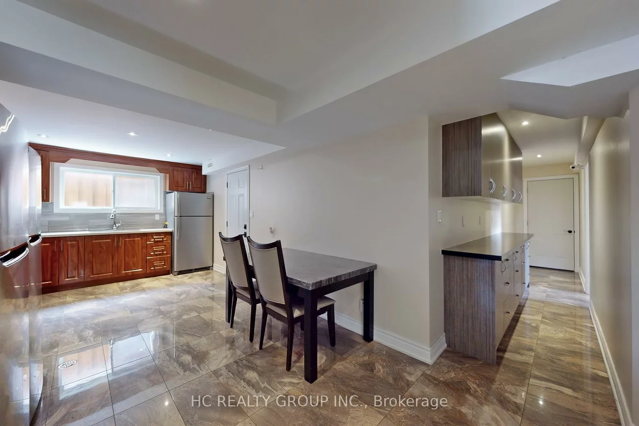 2, Heathrow, Milliken Mills West, Markham