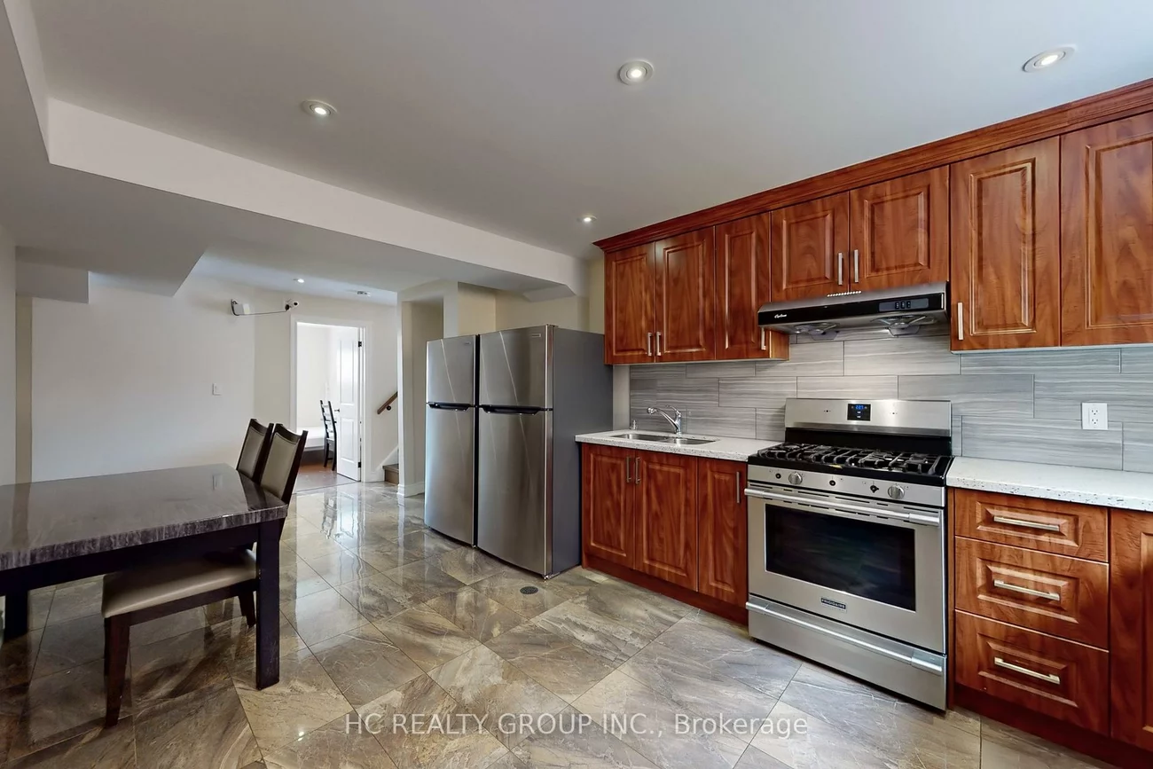 2, Heathrow, Milliken Mills West, Markham