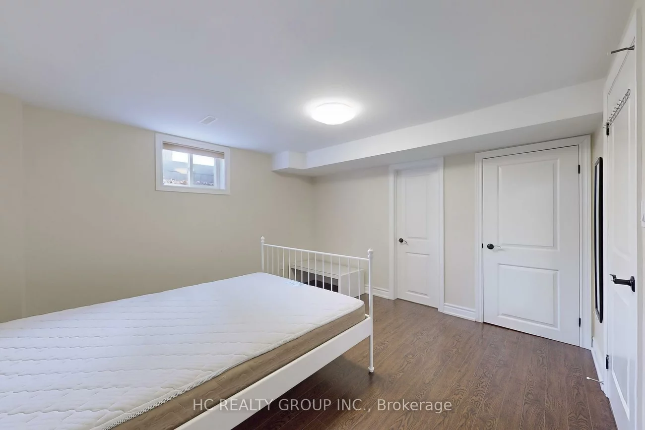 2, Heathrow, Milliken Mills West, Markham