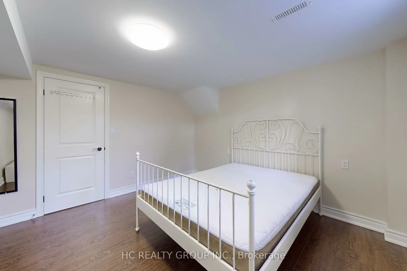 2, Heathrow, Milliken Mills West, Markham