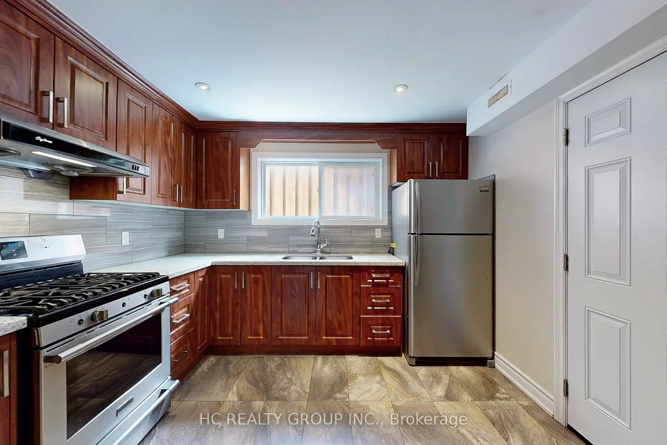 2, Heathrow, Milliken Mills West, Markham