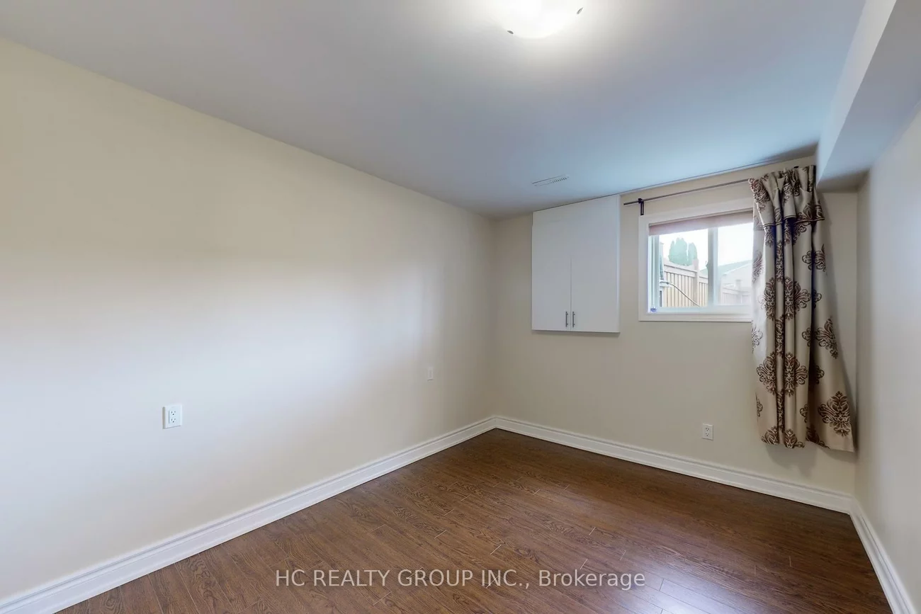 2, Heathrow, Milliken Mills West, Markham