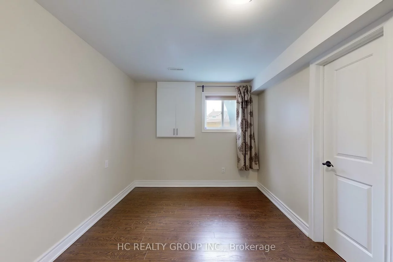 2, Heathrow, Milliken Mills West, Markham