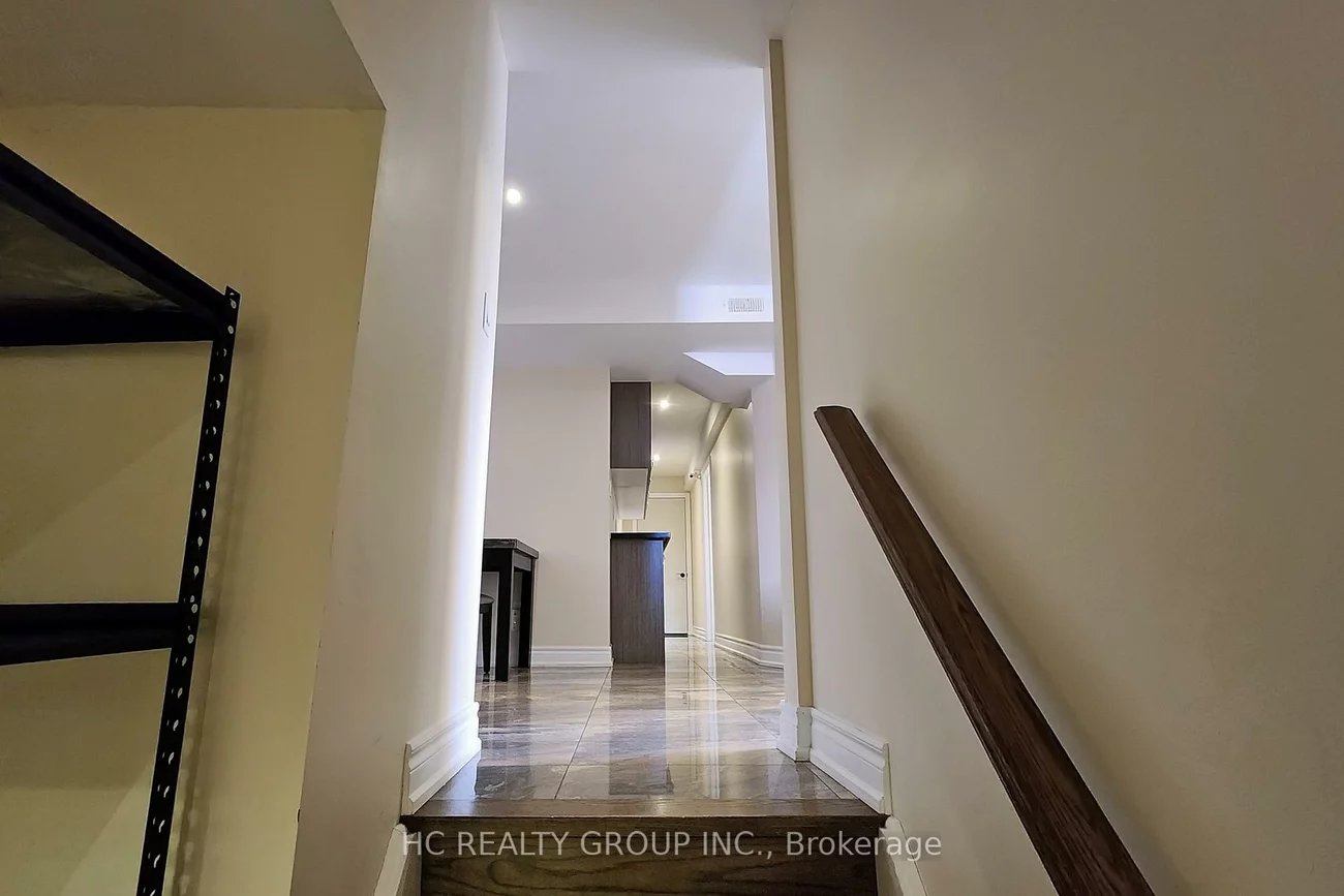 2, Heathrow, Milliken Mills West, Markham