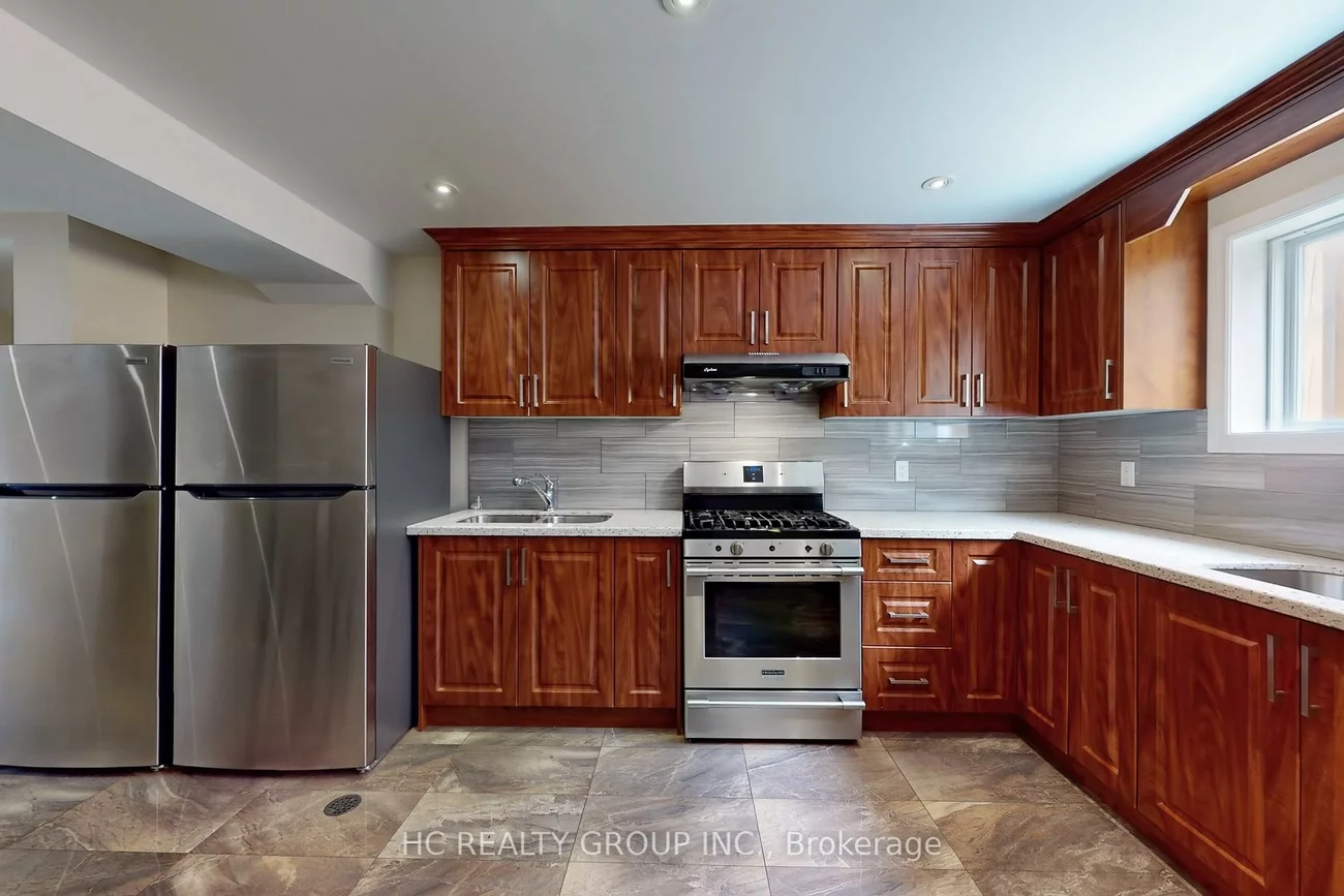 2, Heathrow, Milliken Mills West, Markham