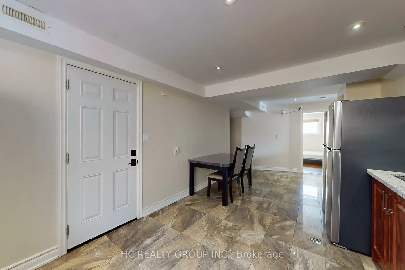 2, Heathrow, Milliken Mills West, Markham