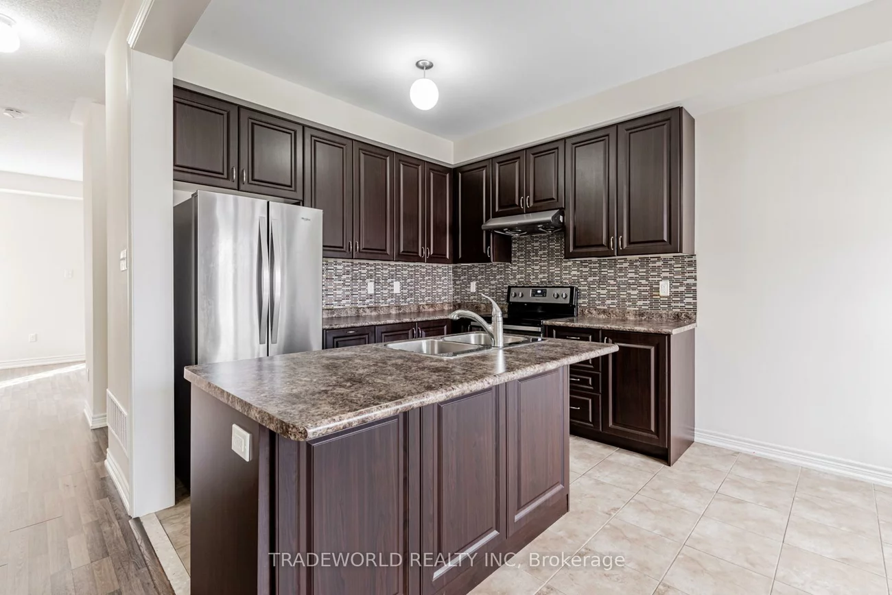 11, Roy Grove, Greensborough, Markham