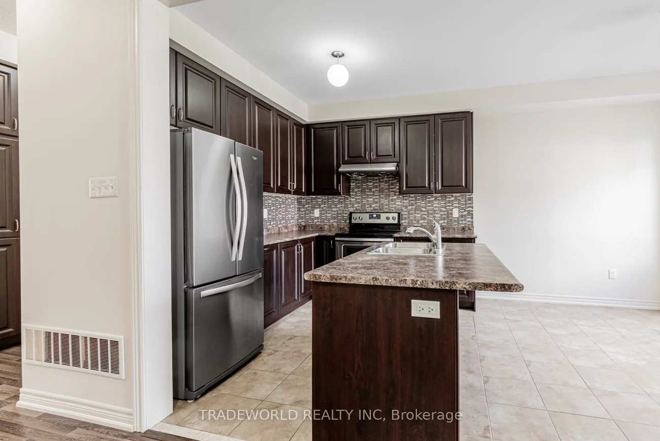 11, Roy Grove, Greensborough, Markham