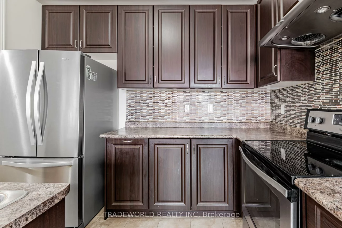 11, Roy Grove, Greensborough, Markham