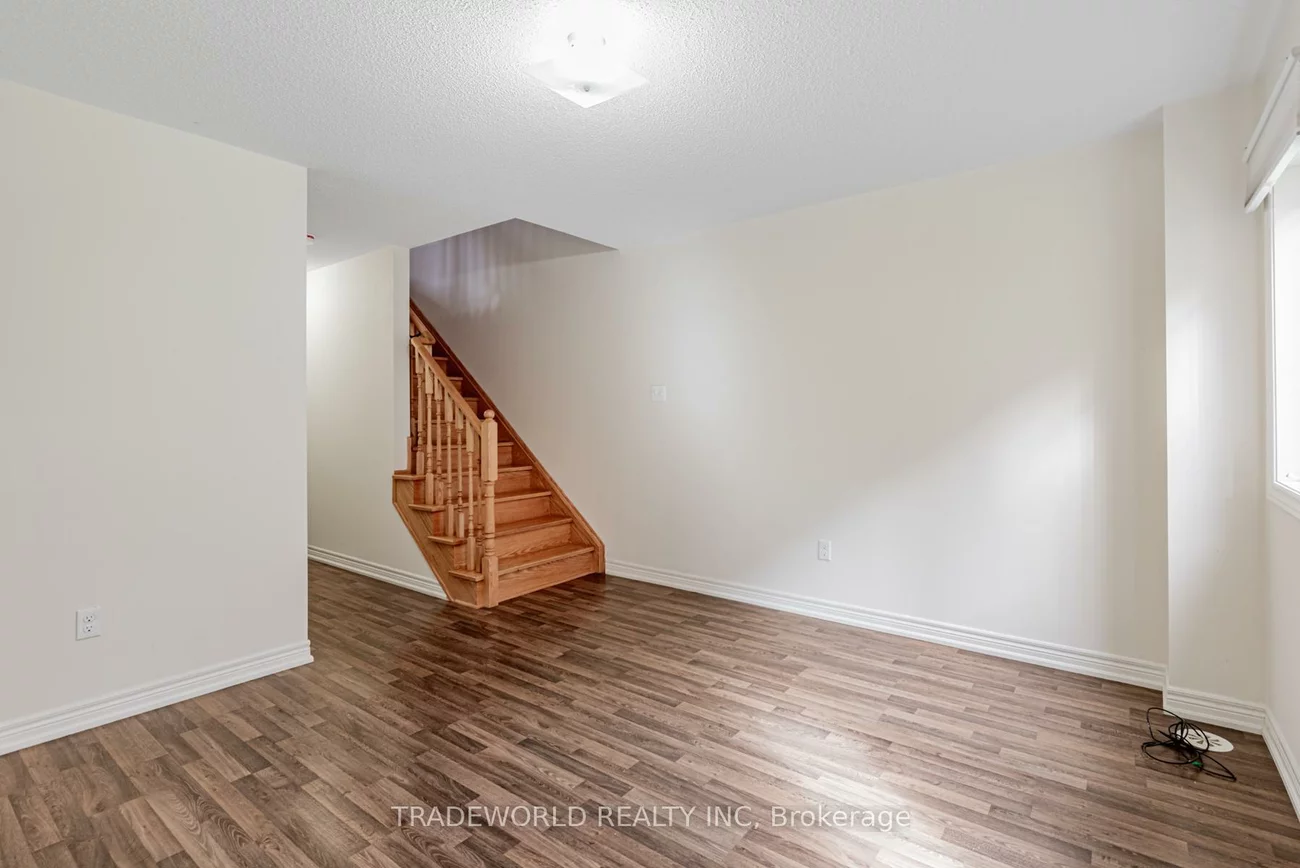 11, Roy Grove, Greensborough, Markham