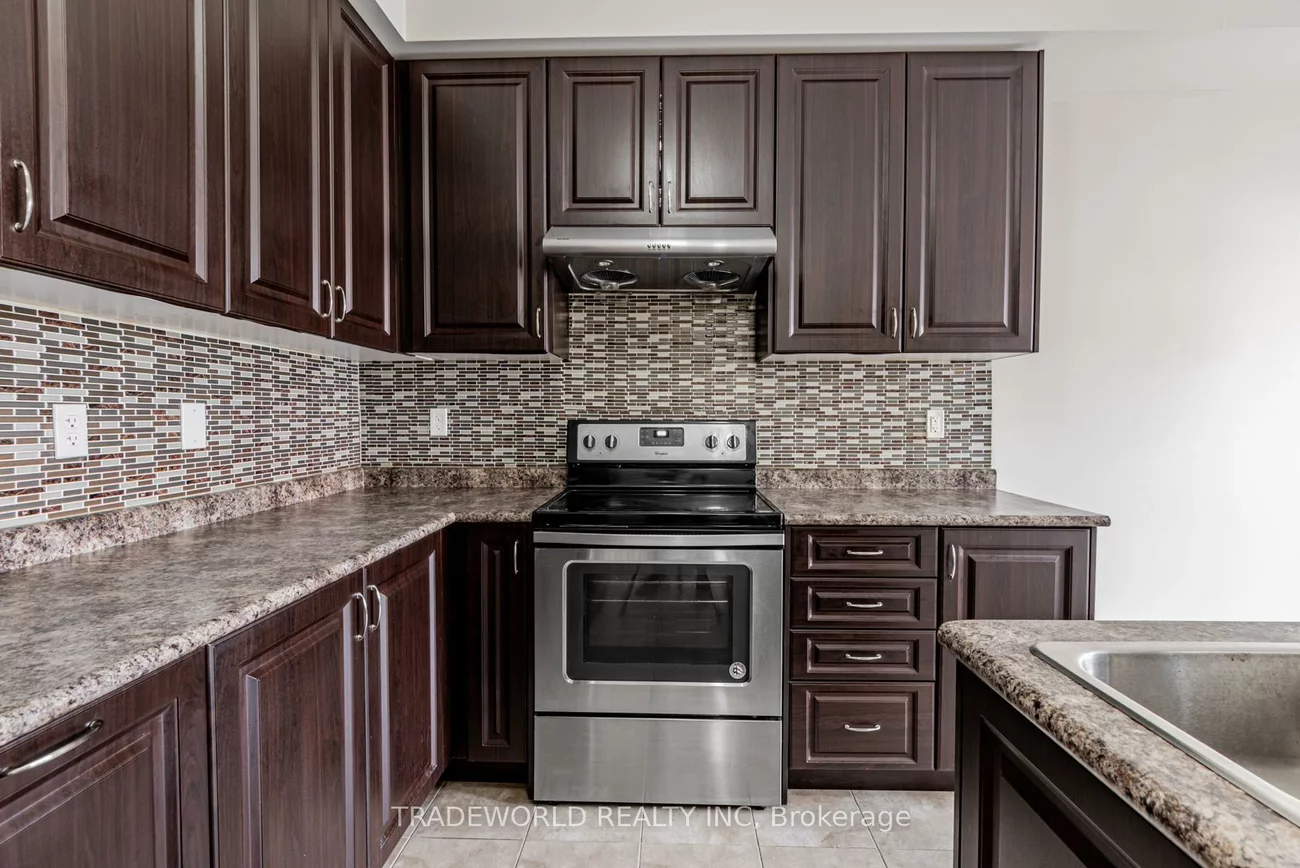 11, Roy Grove, Greensborough, Markham