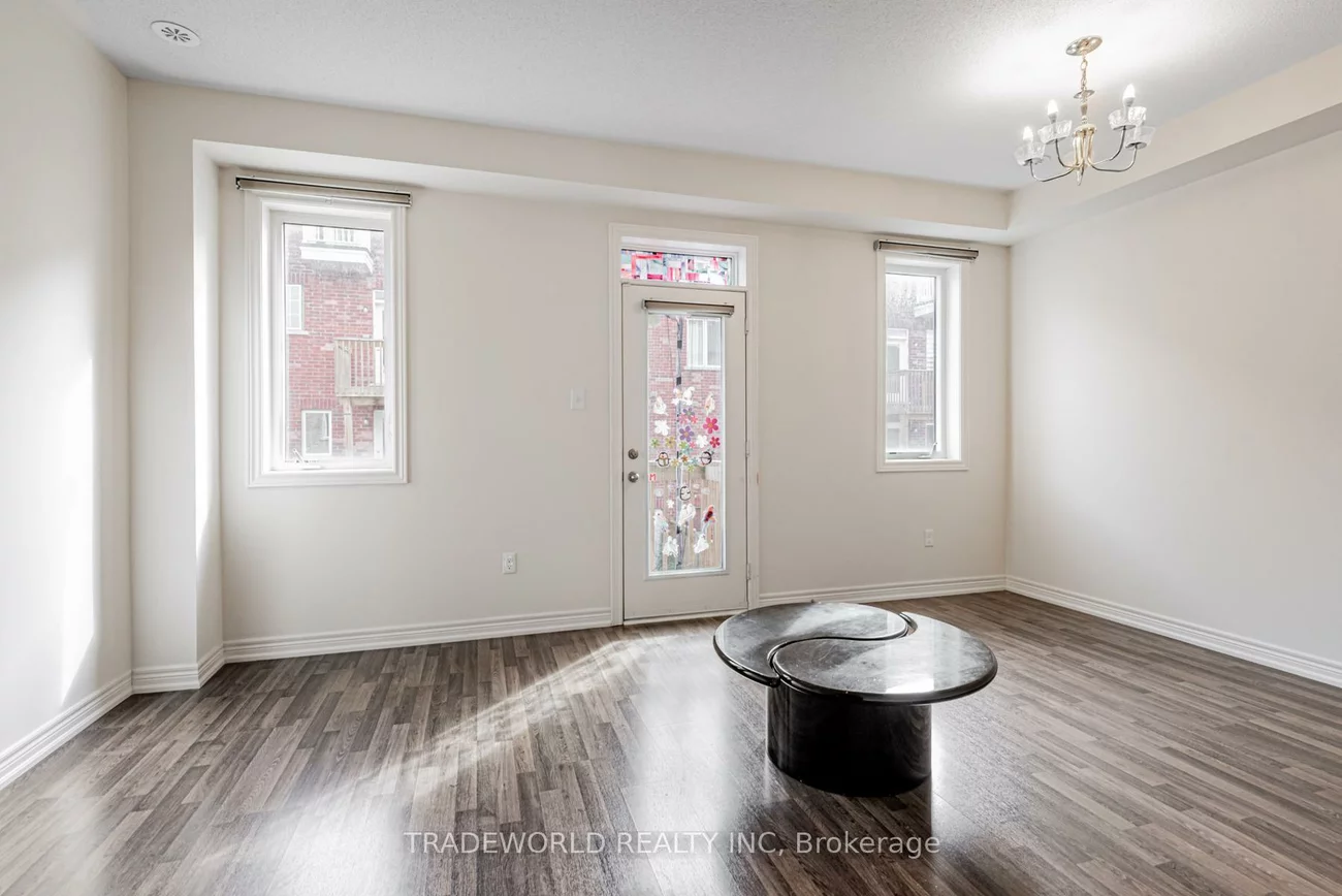 11, Roy Grove, Greensborough, Markham