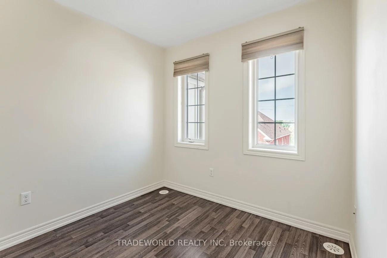 11, Roy Grove, Greensborough, Markham