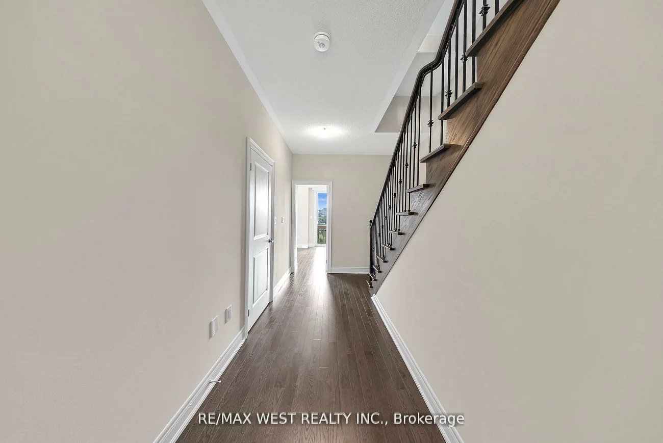 8, Andress, Cedarwood, Markham
