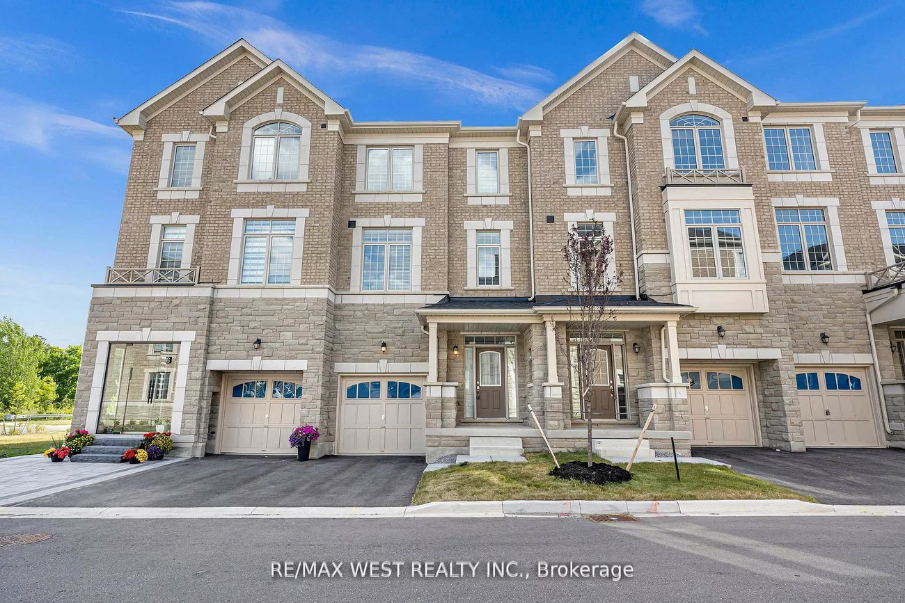 8, Andress, Cedarwood, Markham
