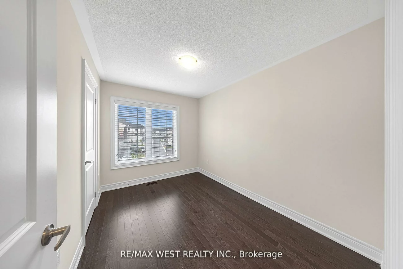 8, Andress, Cedarwood, Markham