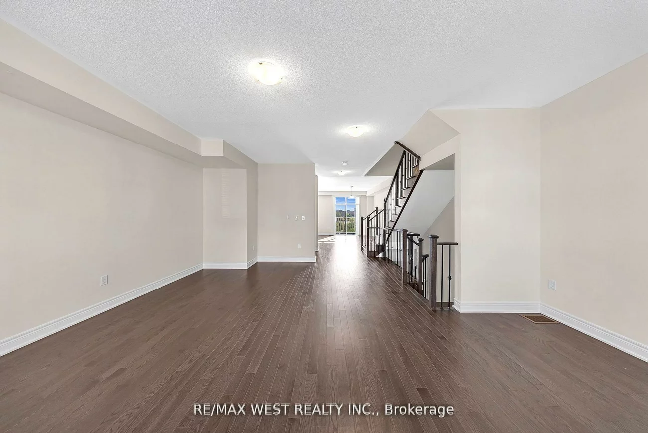 8, Andress, Cedarwood, Markham