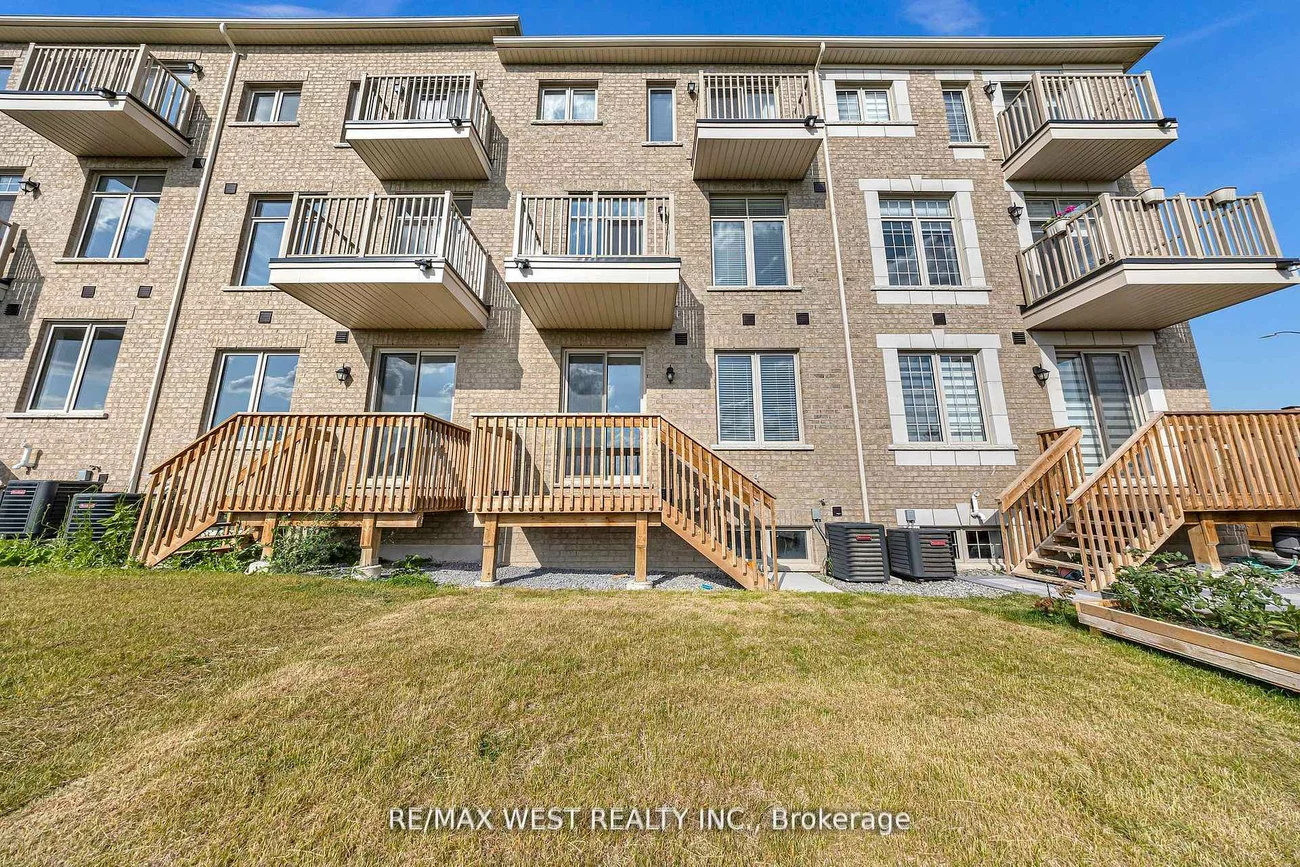 8, Andress, Cedarwood, Markham