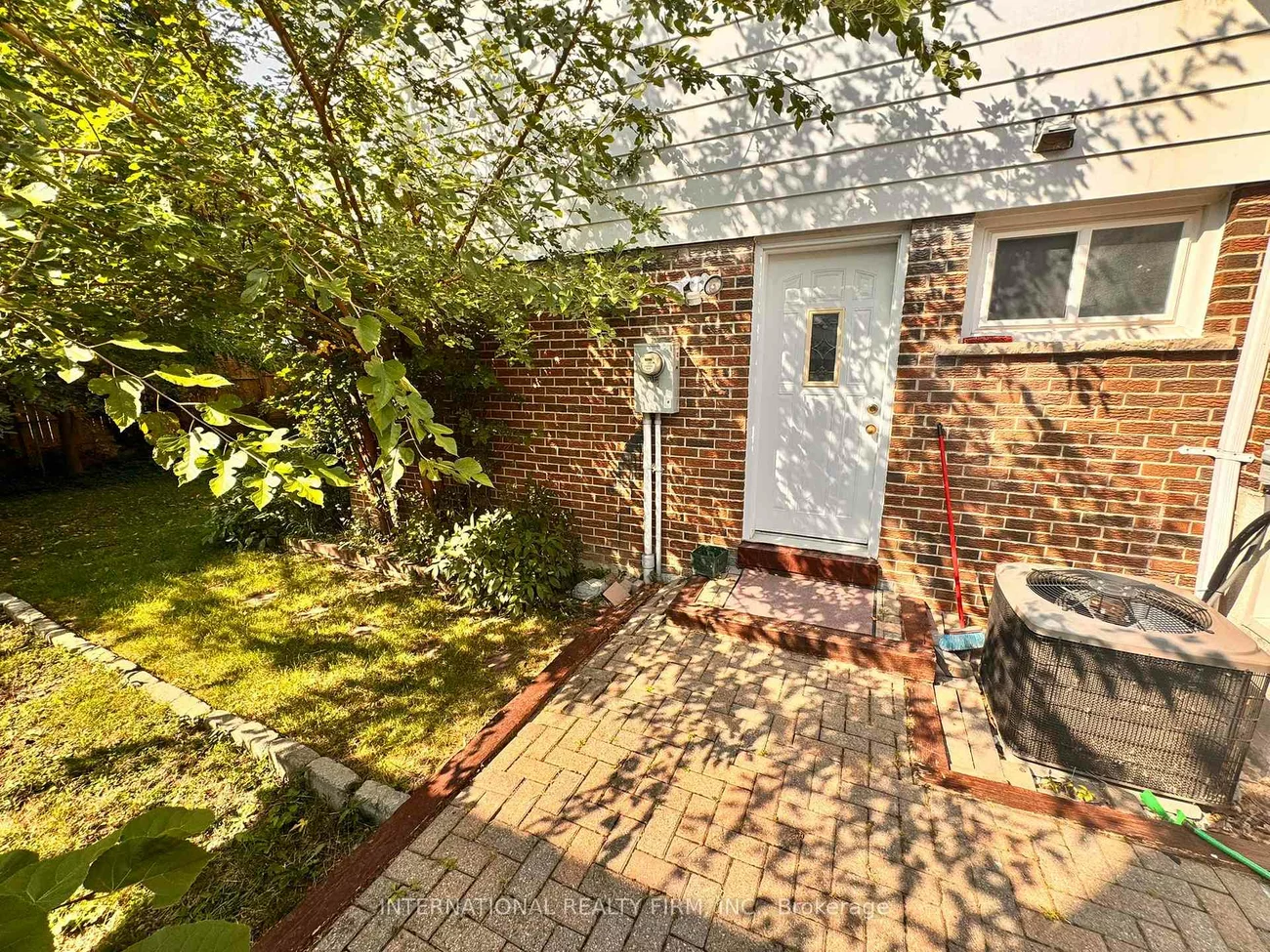 14, Blue Spruce, Royal Orchard, Markham