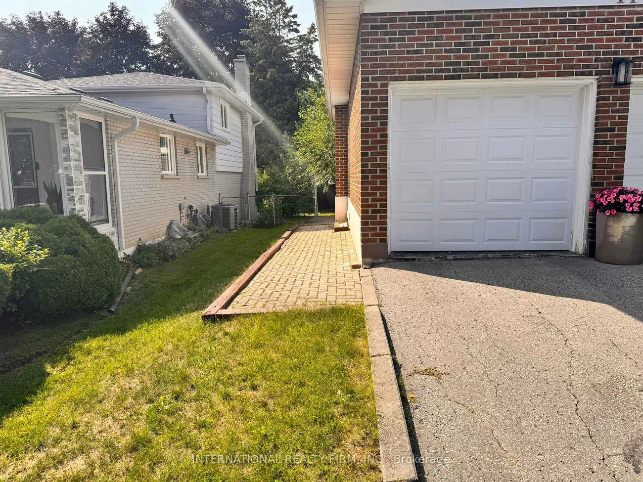 14, Blue Spruce, Royal Orchard, Markham