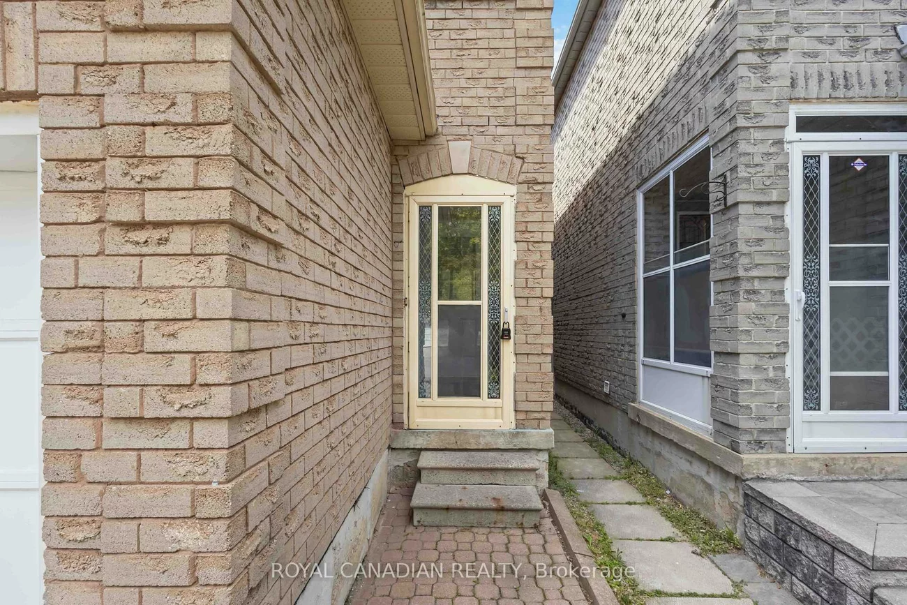107, Joycedale, Middlefield, Markham