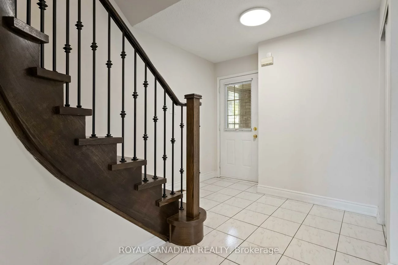 107, Joycedale, Middlefield, Markham