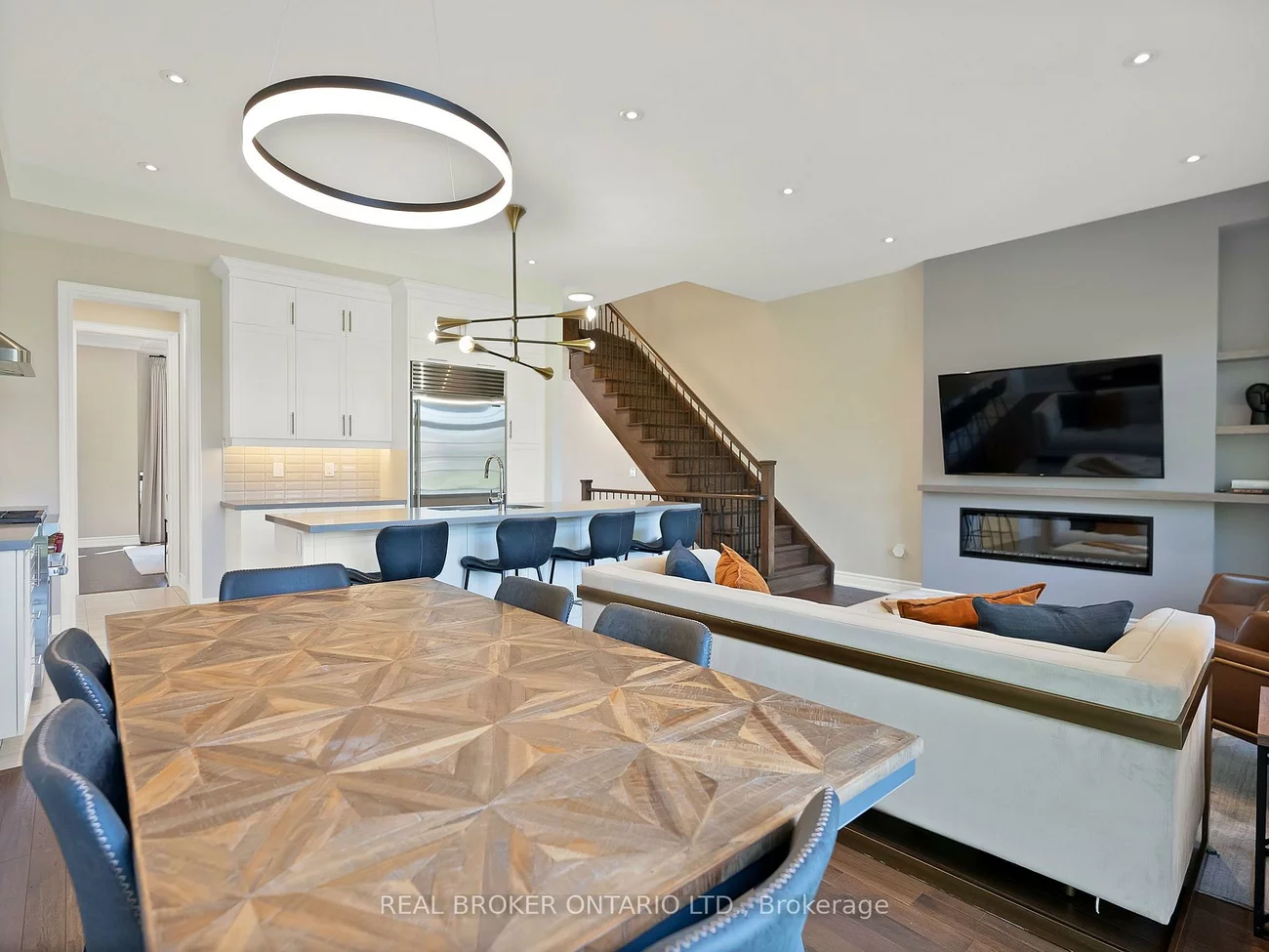 30, Island Green, Angus Glen, Markham