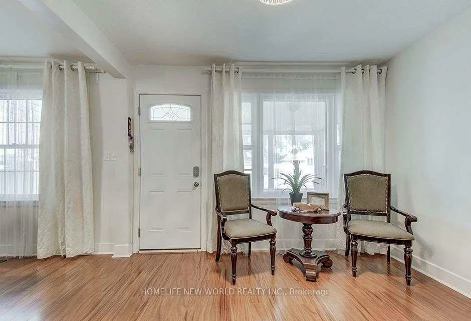 85, Clark, Thornhill, Markham