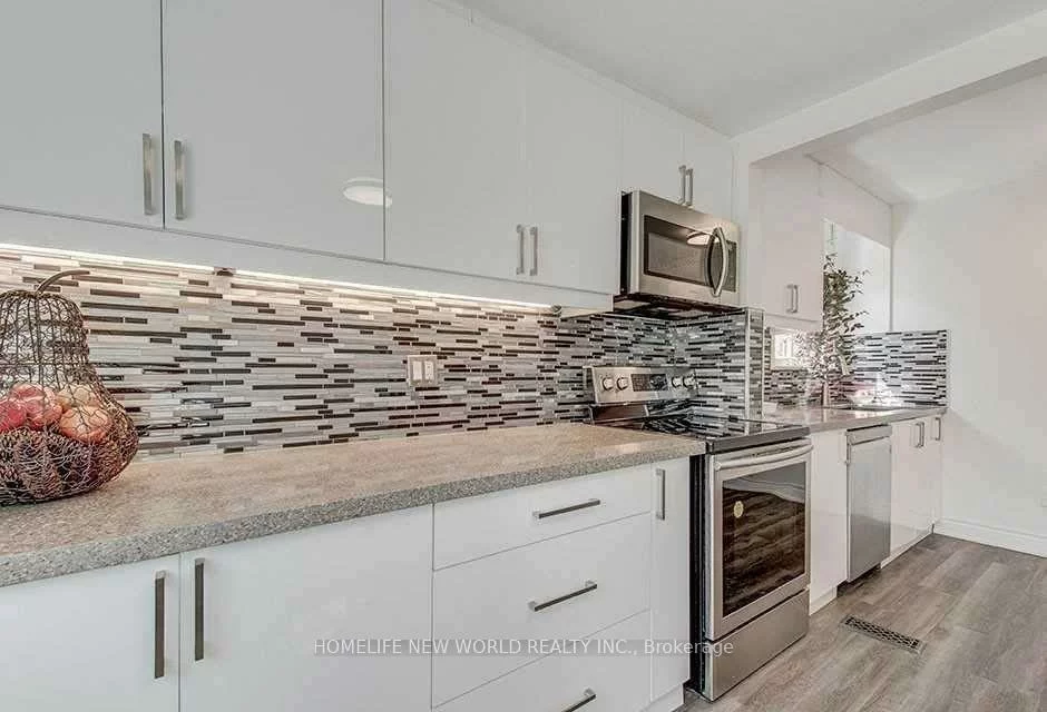 85, Clark, Thornhill, Markham