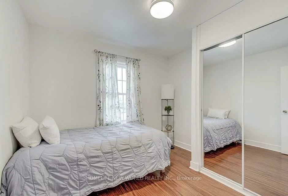 85, Clark, Thornhill, Markham
