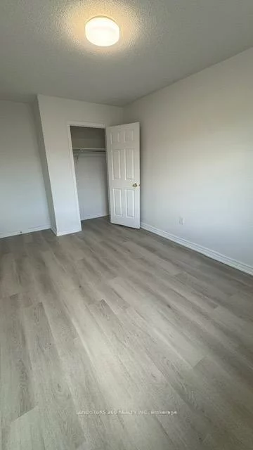 1081, Bur Oak, Wismer, Markham