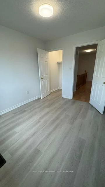 1081, Bur Oak, Wismer, Markham