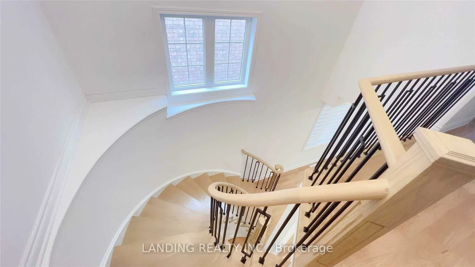 35, Briarcrest, Berczy, Markham