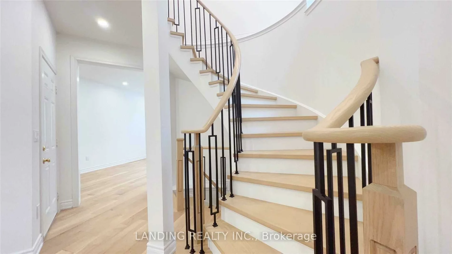 35, Briarcrest, Berczy, Markham