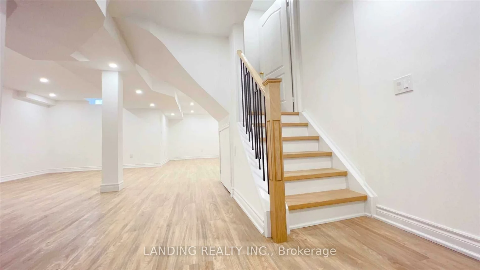 35, Briarcrest, Berczy, Markham
