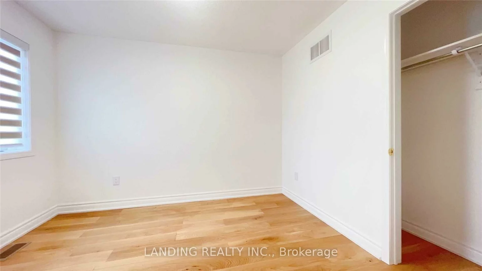 35, Briarcrest, Berczy, Markham