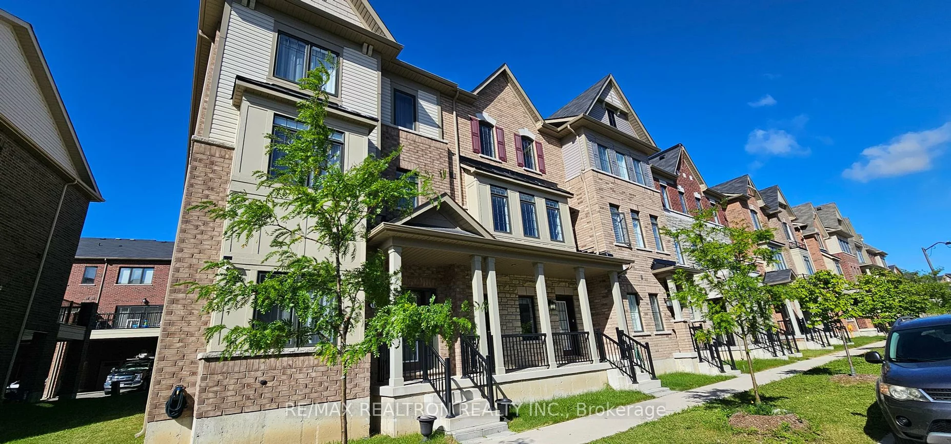 12, Isabella Peach, Victoria Square, Markham